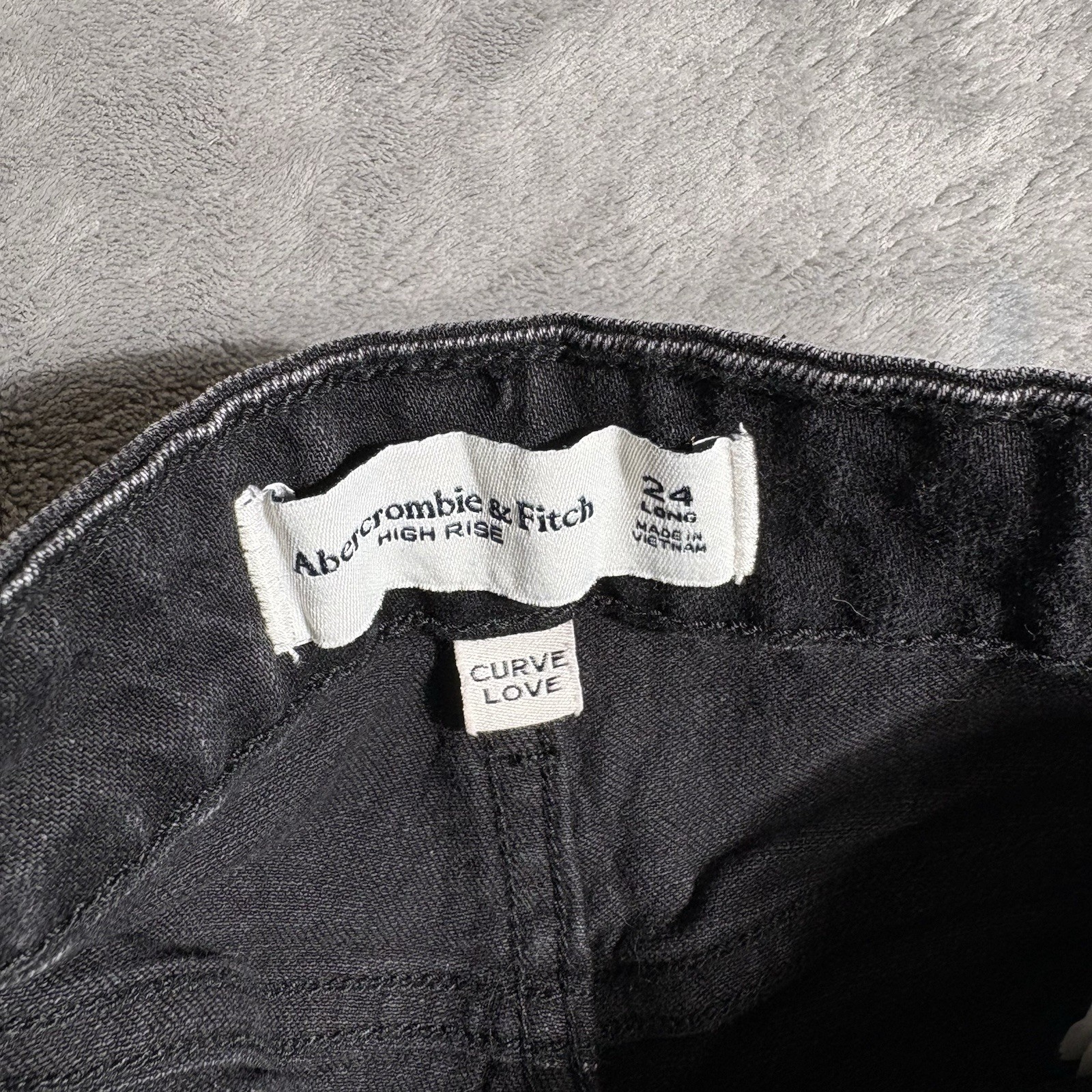 Abercrombie & Fitch Curve Love 90s High Rise Black Wash Jeans 24 Long