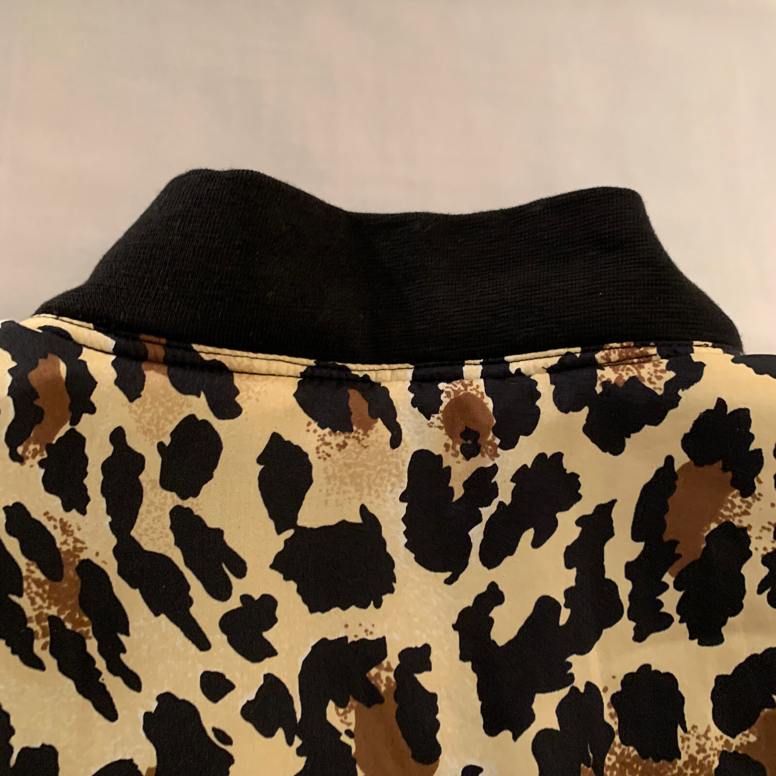 Womens Jacket Silk Leopard Print Vintage Medium 1010 Design IOIO 90s GUC 👀🔥