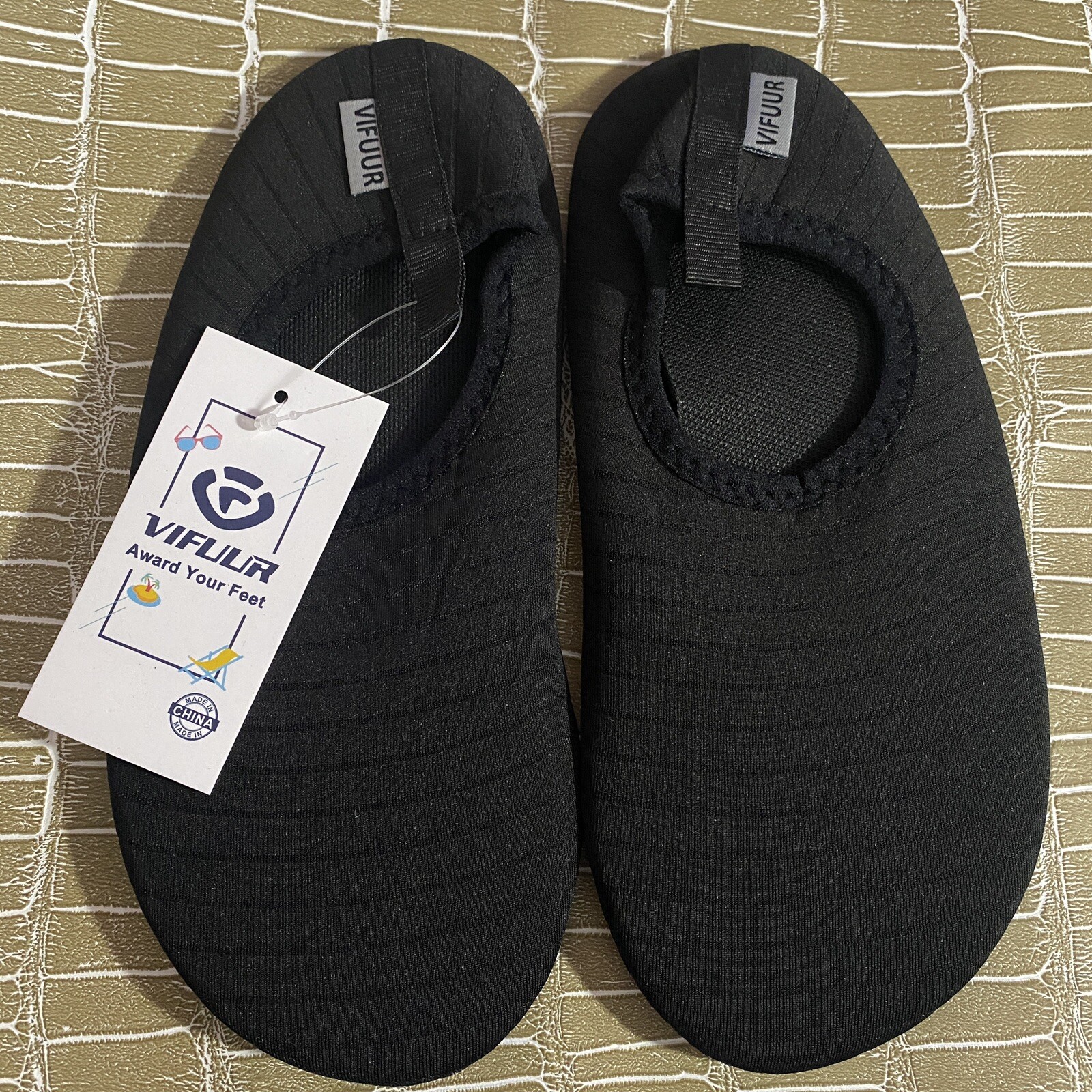 Water Shoes Woman’s Black 6-7 US (36/37 EU) Slip-On Grip Unisex Beach VIFUUR