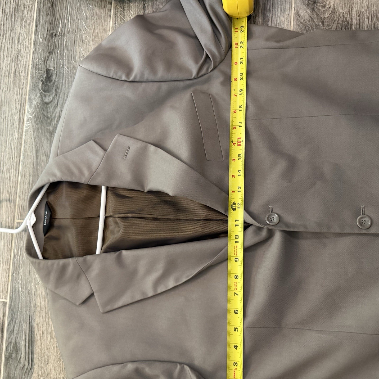 Lineage Milan New York 3 Button Beige Jacket Mens Superior 150’s Business