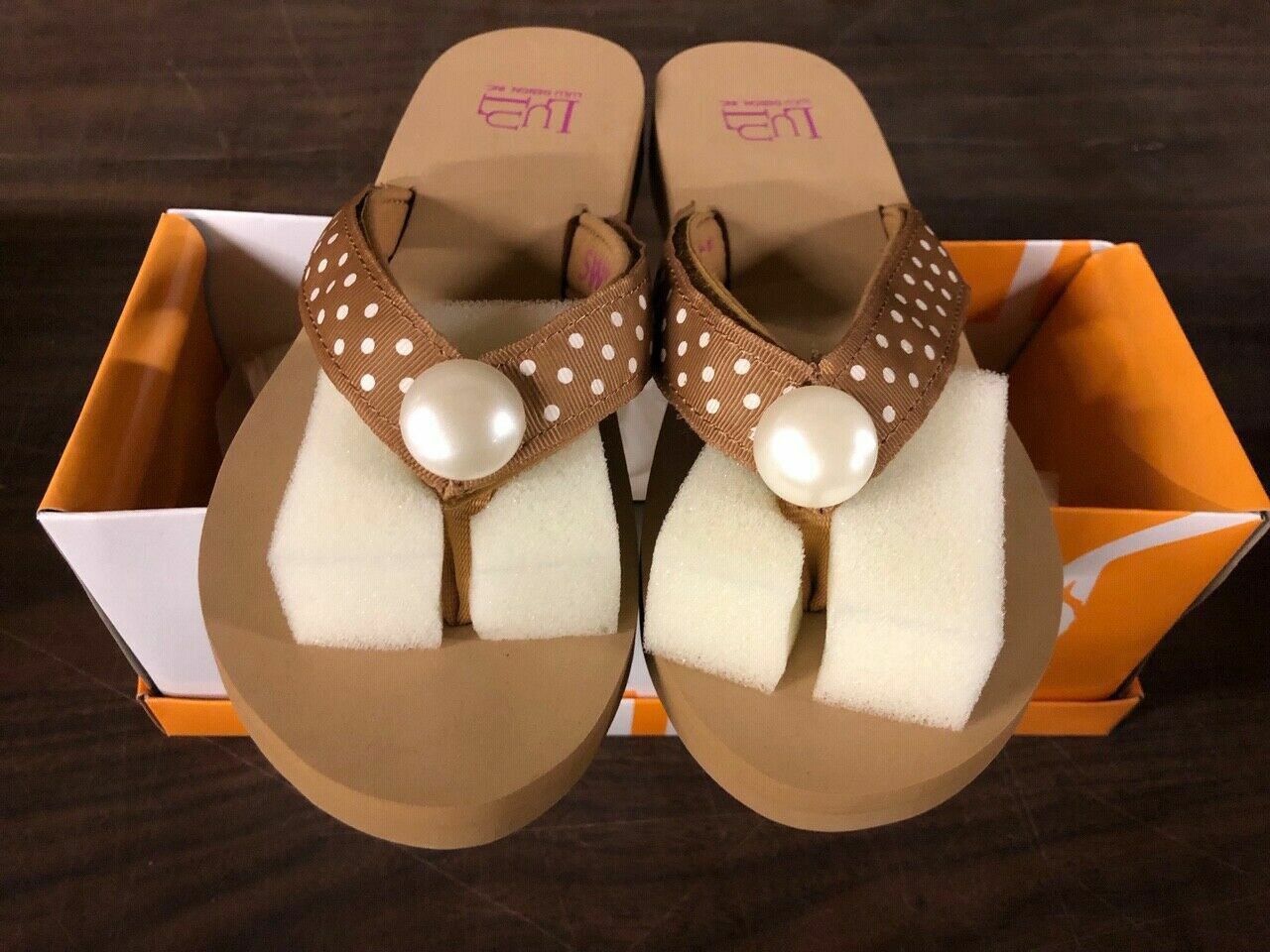 Switchflops Lauren Tan Flat With Changeable Straps Sandal