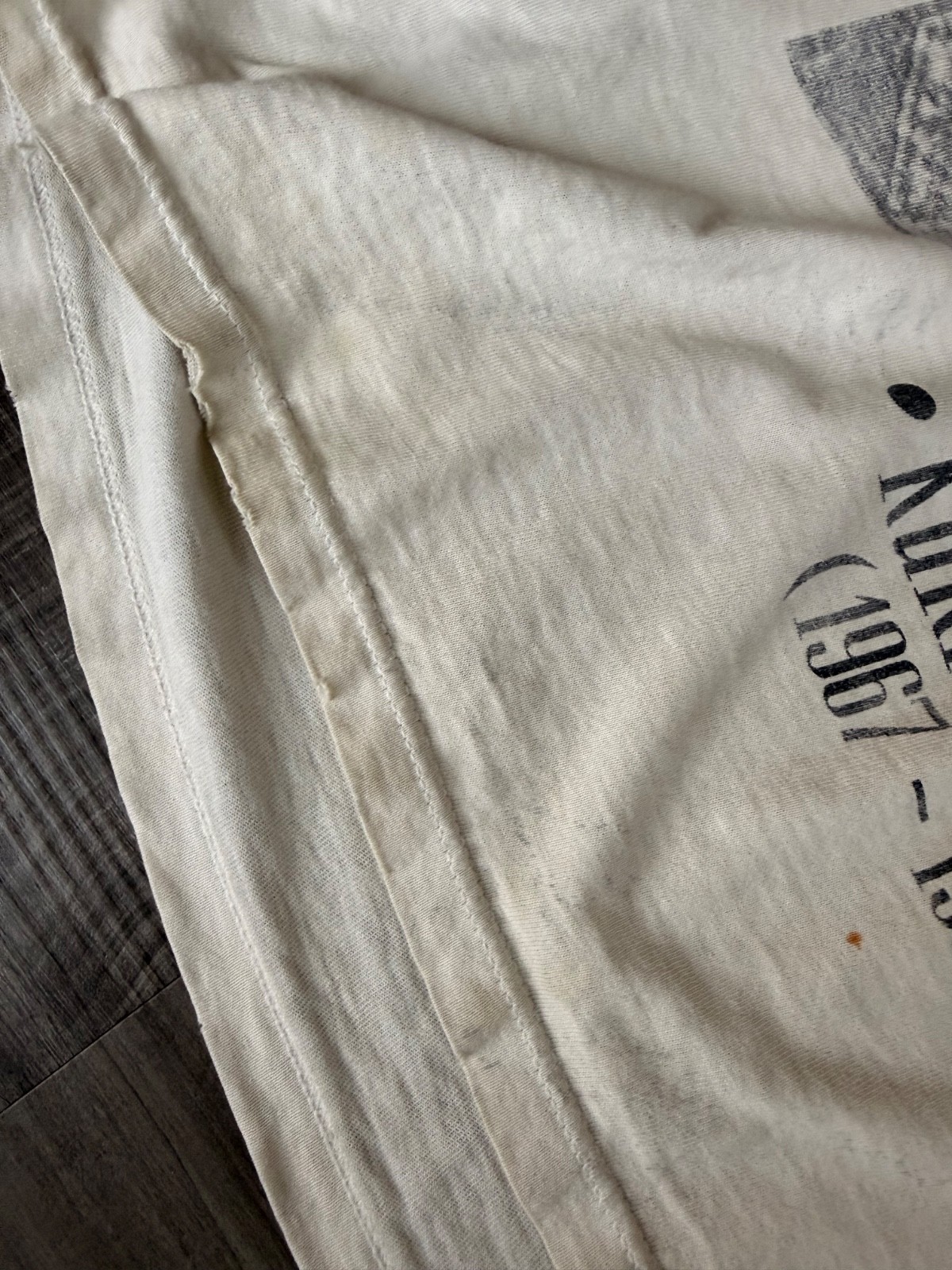 Kurt Cobain Memorial White 1994 Vintage T-Shirt – Nirvana – Giant – Thrashed