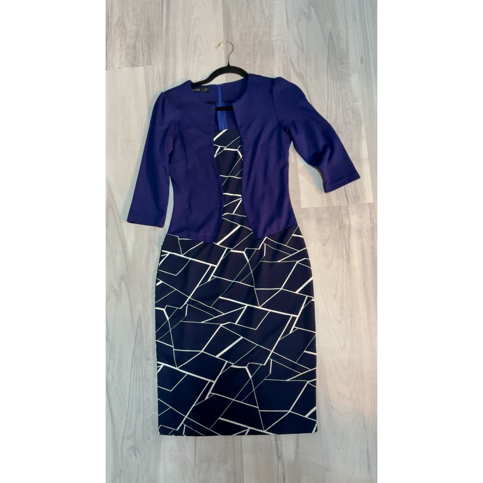 Elevate your style with this chic HOMEYEE Navy Blue 2-in-1 Bodycon Dress! ✨