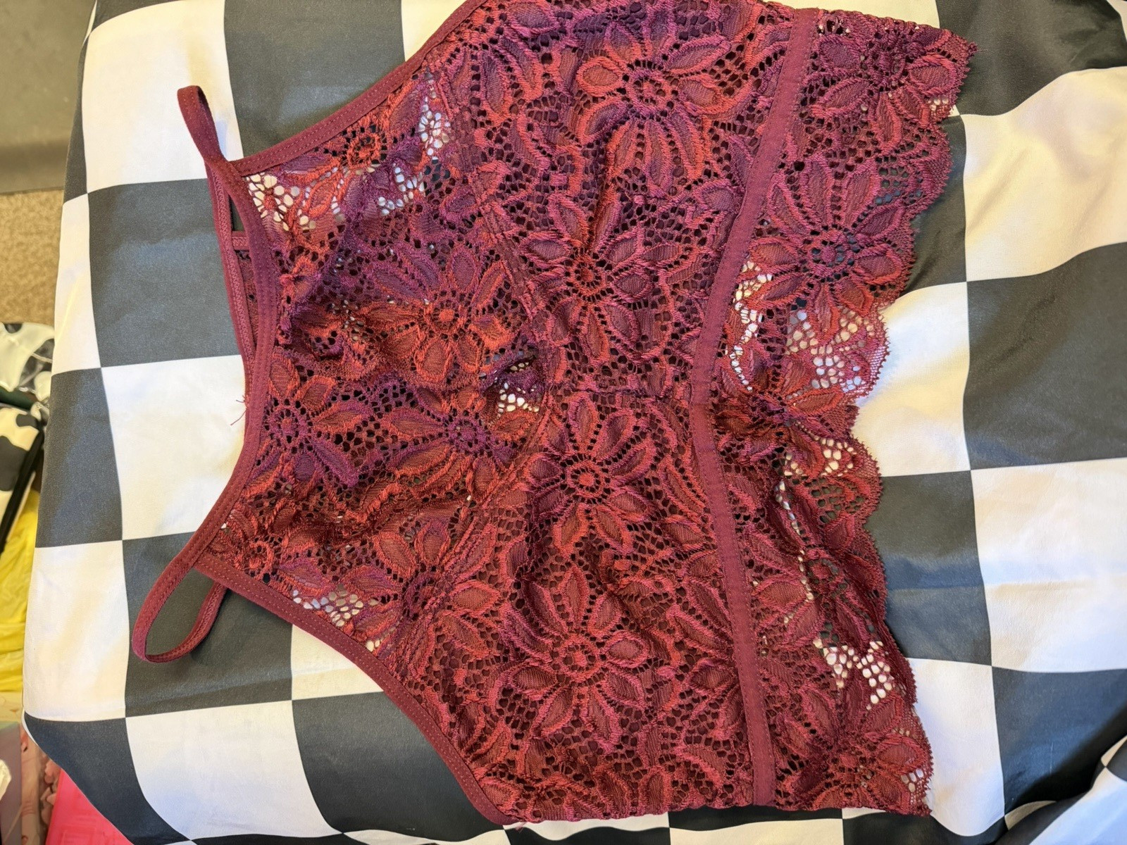 Zenana Outfitters Burgundy Floral Lace Bralette Bra M Wireless Unpadded Hook&Eye