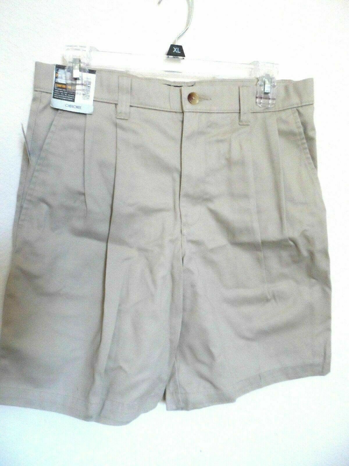Ultimate Khaki Pleated Nanotex Fabric Comfort Waist Men’s Shorts Size: 30 ()