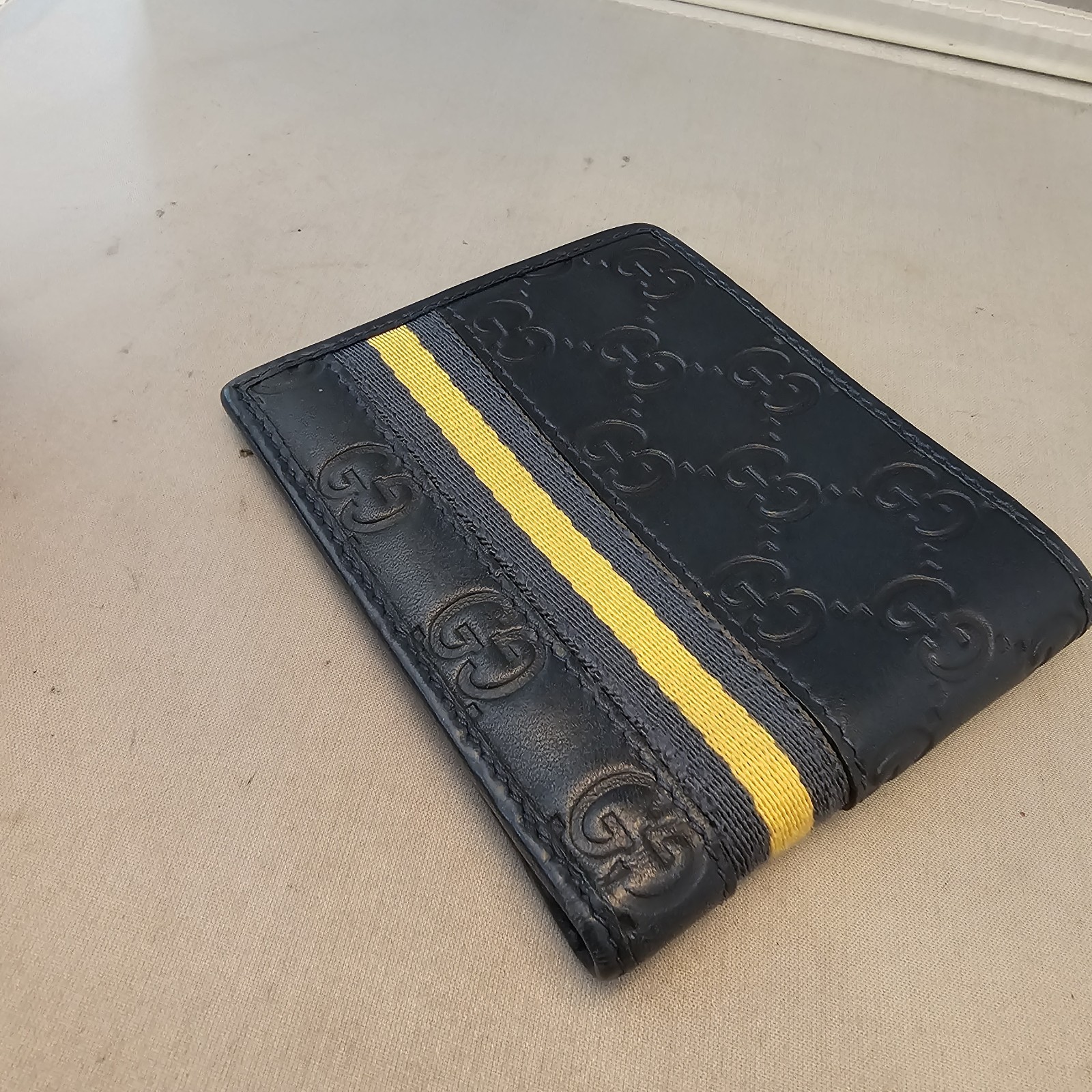 Gucci Wallet Bifold Navy Leather Yello Stripe GG Great Condition See Pictures