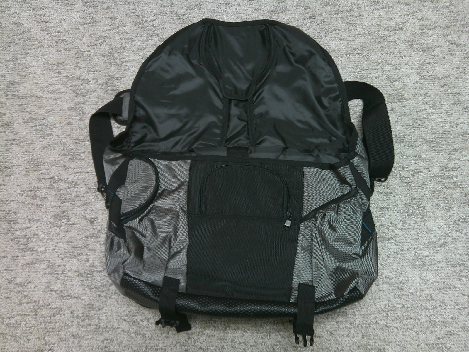 Ful Messenger Bag 18×4.5×11 Padded Laptop Black Gray Venom Energy Logo