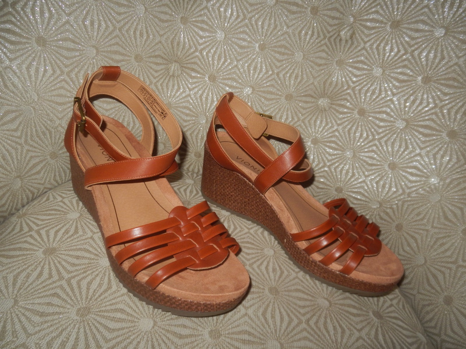 VIONIC Clarissa Raffia Women’s Brown Leather 3″ Wedge Sandals 11M $125. NWOB