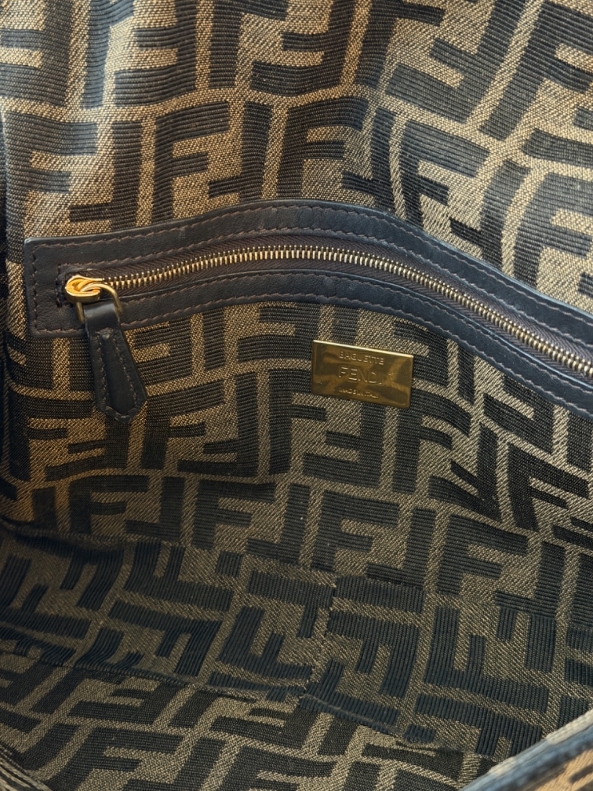 FENDI Baguette Bag – Tobacco brown FF jacquard fabric bag