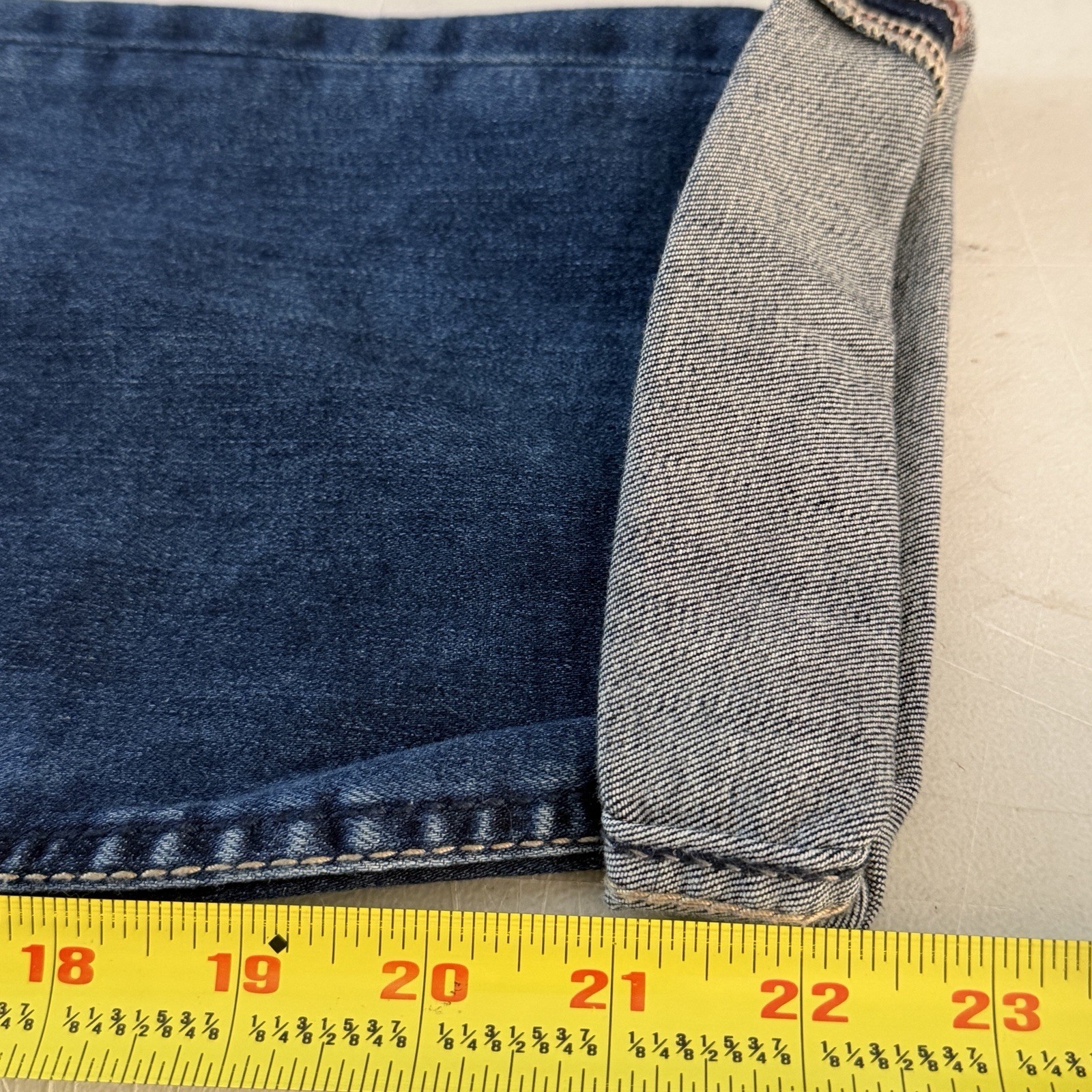 Silver Jeans Co Suki Capri Jeans Size 31×22.5 Mid Rise Curvy Cuffed Stretch NWT