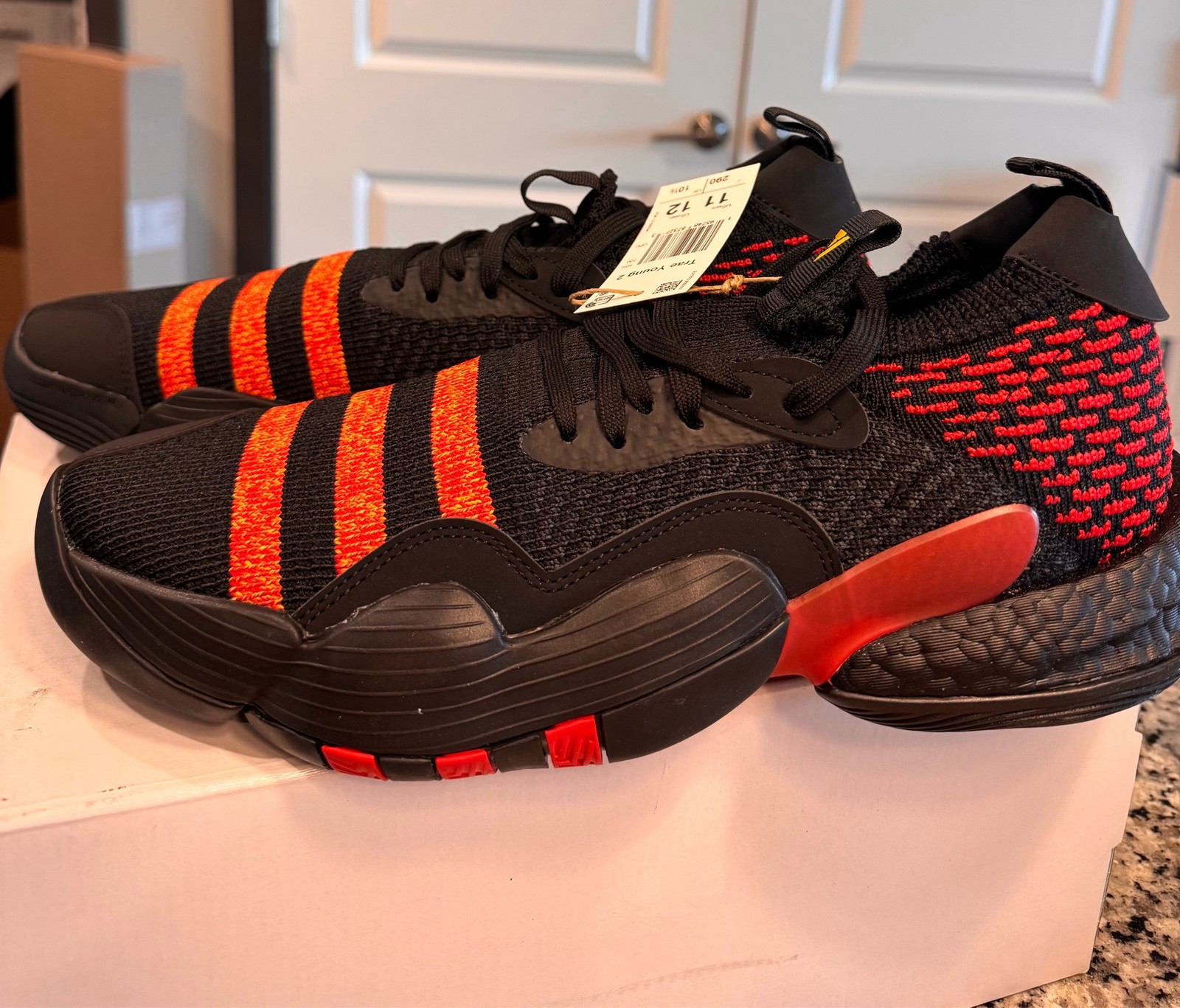 Adidas Trae Young 2 Black Red Hawks Men Size 11 Basketball Shoes