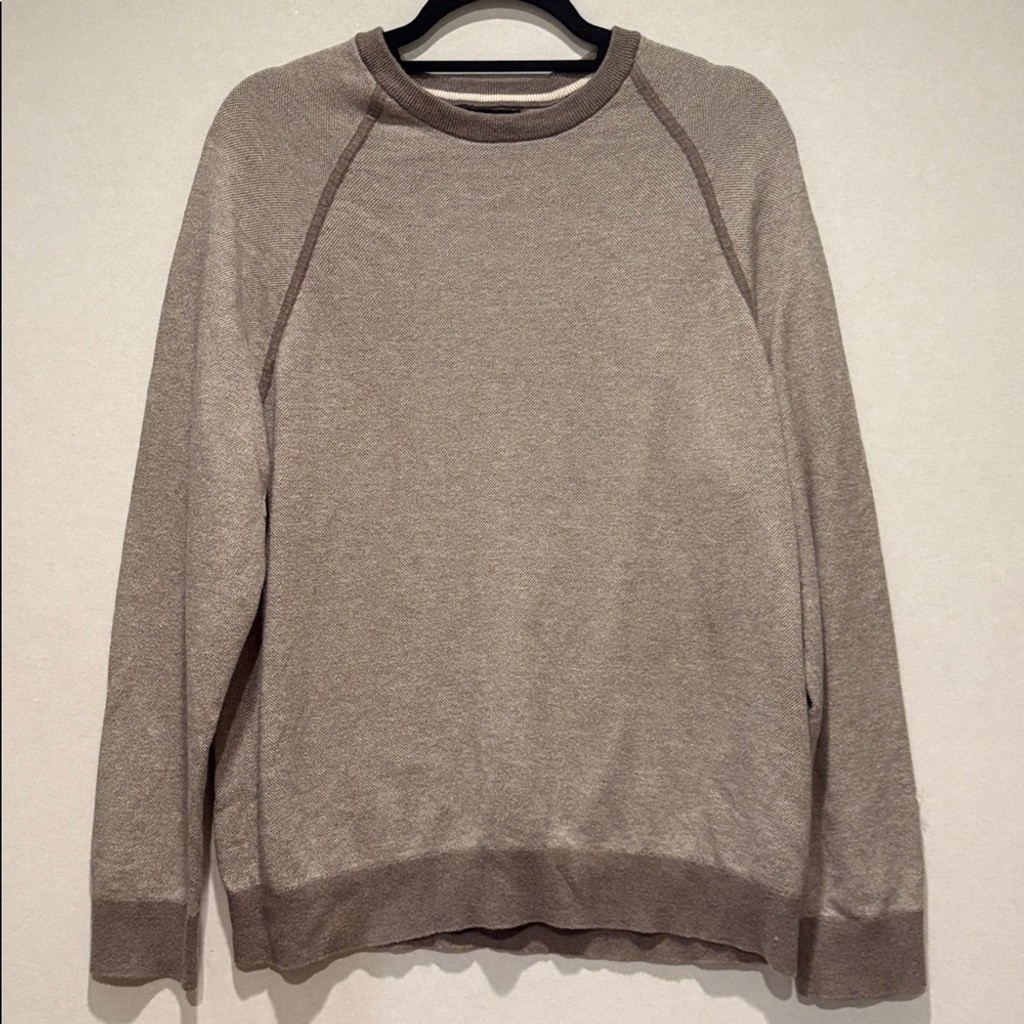 Banana Republic – Men’s Waffle long sleeve Cotton / Cashmere Sweater. Size Large