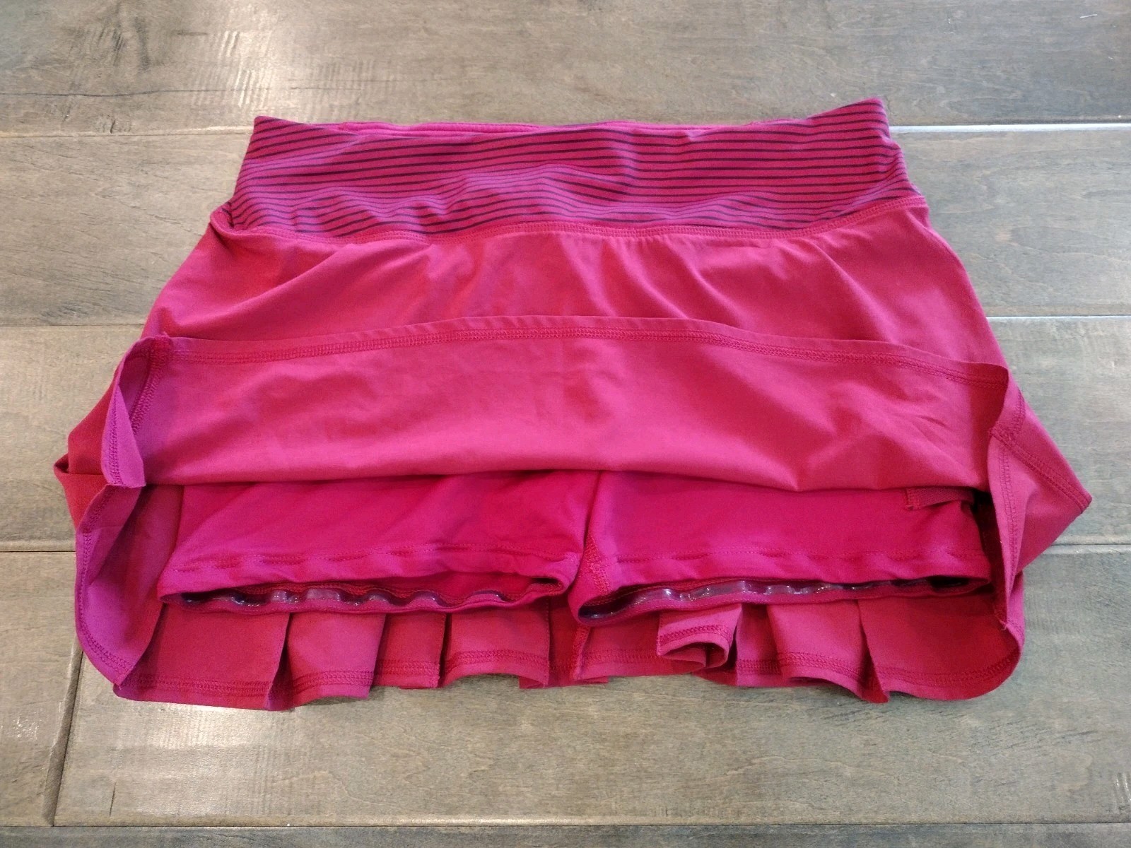LULULEMON Women’s EUC raspberry Bumble Berry Pace Setter tennis Skirt Skort – 6