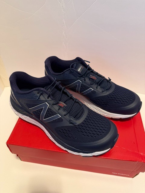 New Balance 840 V4 Blue Men’s Running Shoes – Size 11 D