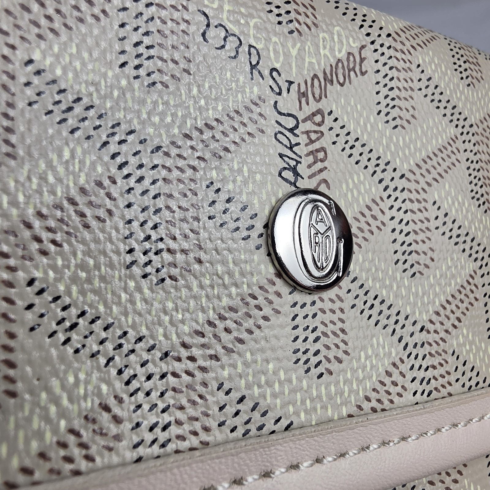 Goyard Goyardine Herringbone PVC Leather Pouch Bag Wallet 7.75″ Pre-Owned