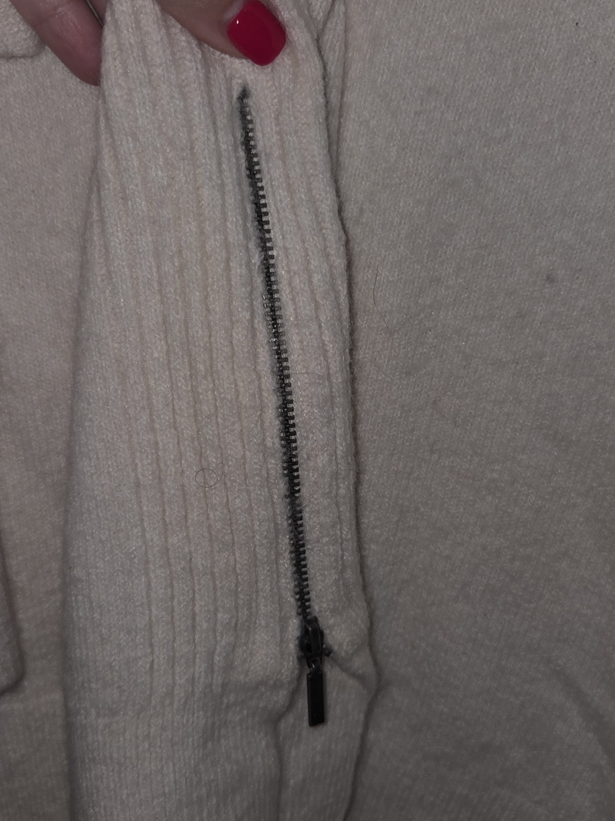 Top Shop Cream Color Long Sleeve Sweater with Zipper Sides Size Medium Pre Owned