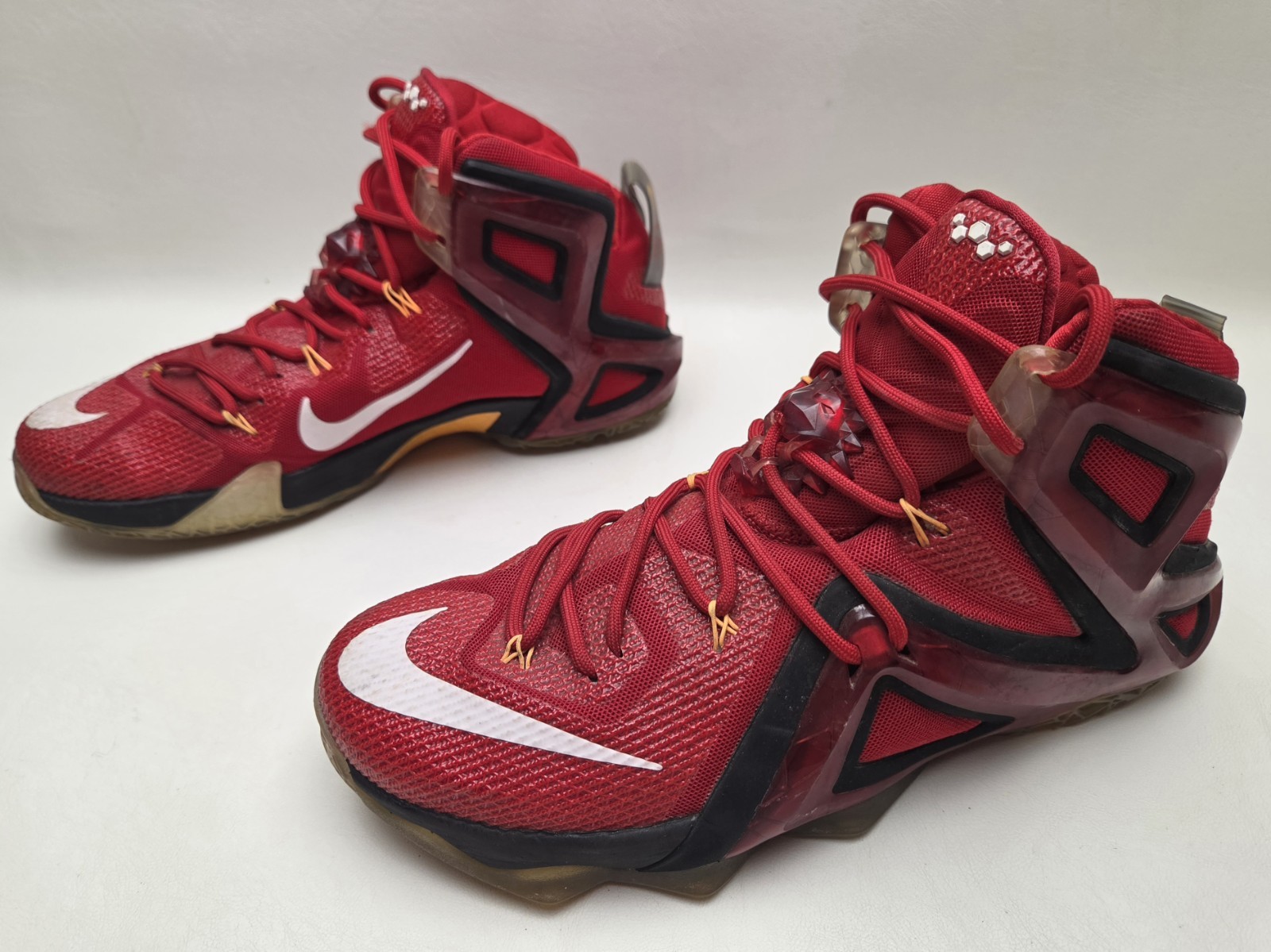 Nike LeBron 12 Elite Team Men 10 Red Basketball King James Smeakers 724559-618