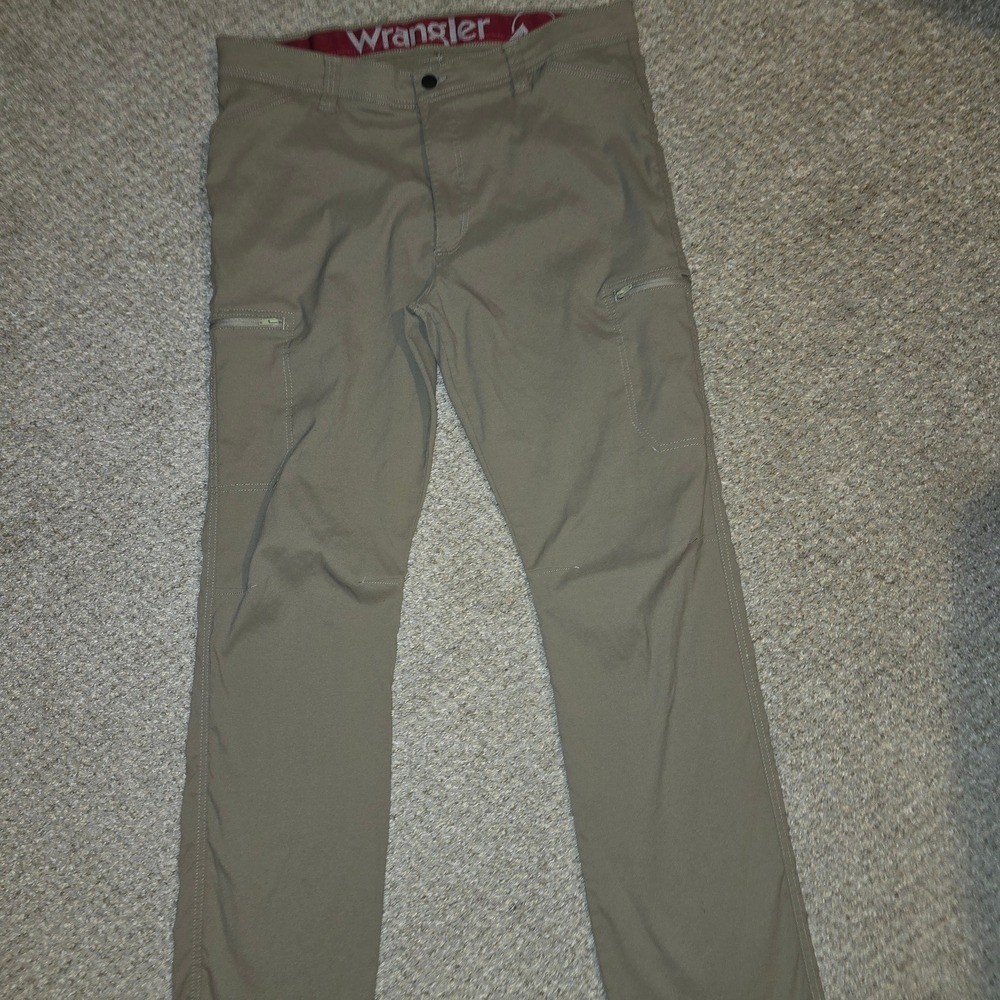 Wrangler Men’s Tan Cargo Pants