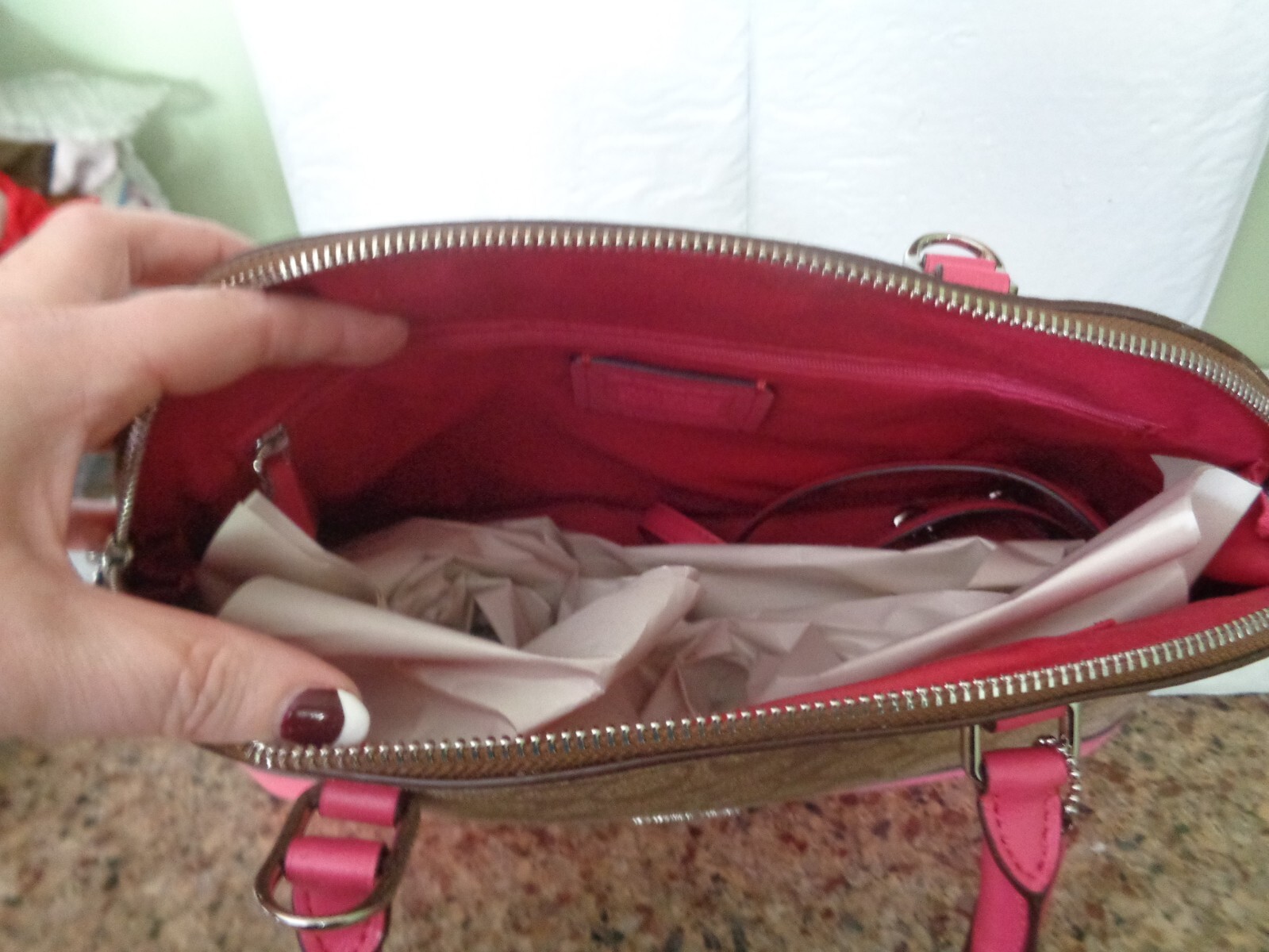 NWT Coach – Large – Khaki / Magenta – Signature Sierra Satchel – #F58287