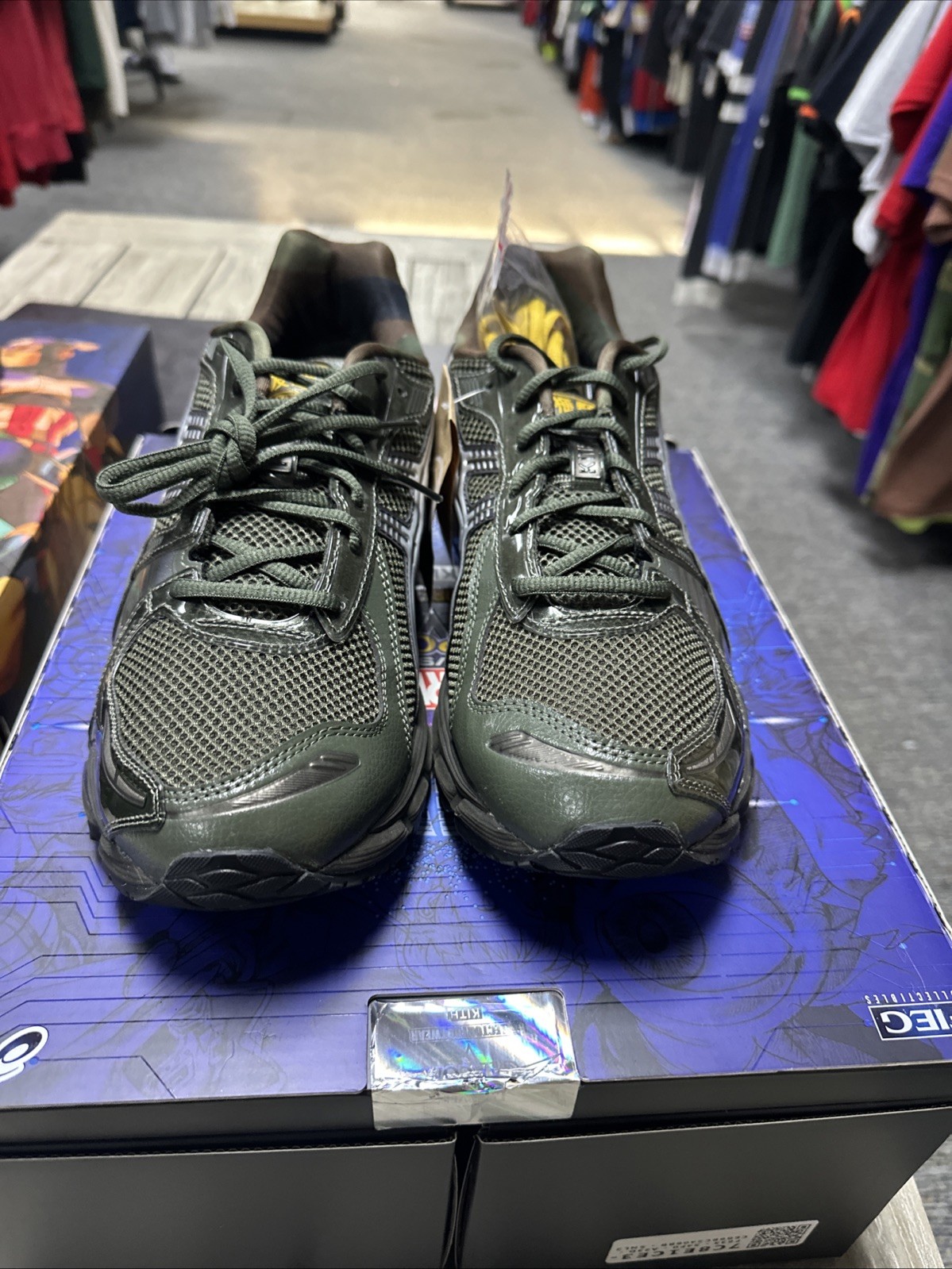 Size 11 -Marvel vs. Capcom Kith x ASICS Gel Kayano 12.1 Capatin America Vs Guile