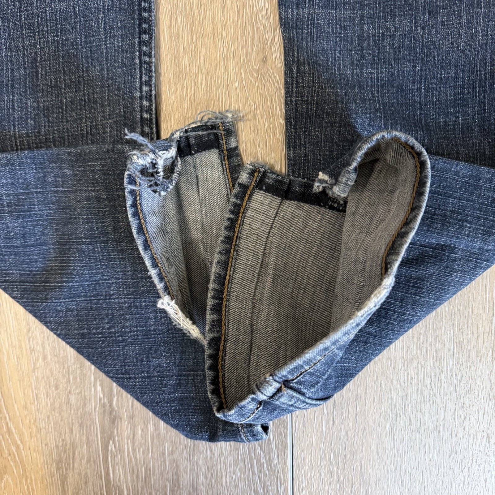 Burberry Brit Steadman Denim Jeans Men’s 36×30 Straight Fit Washed Distressed