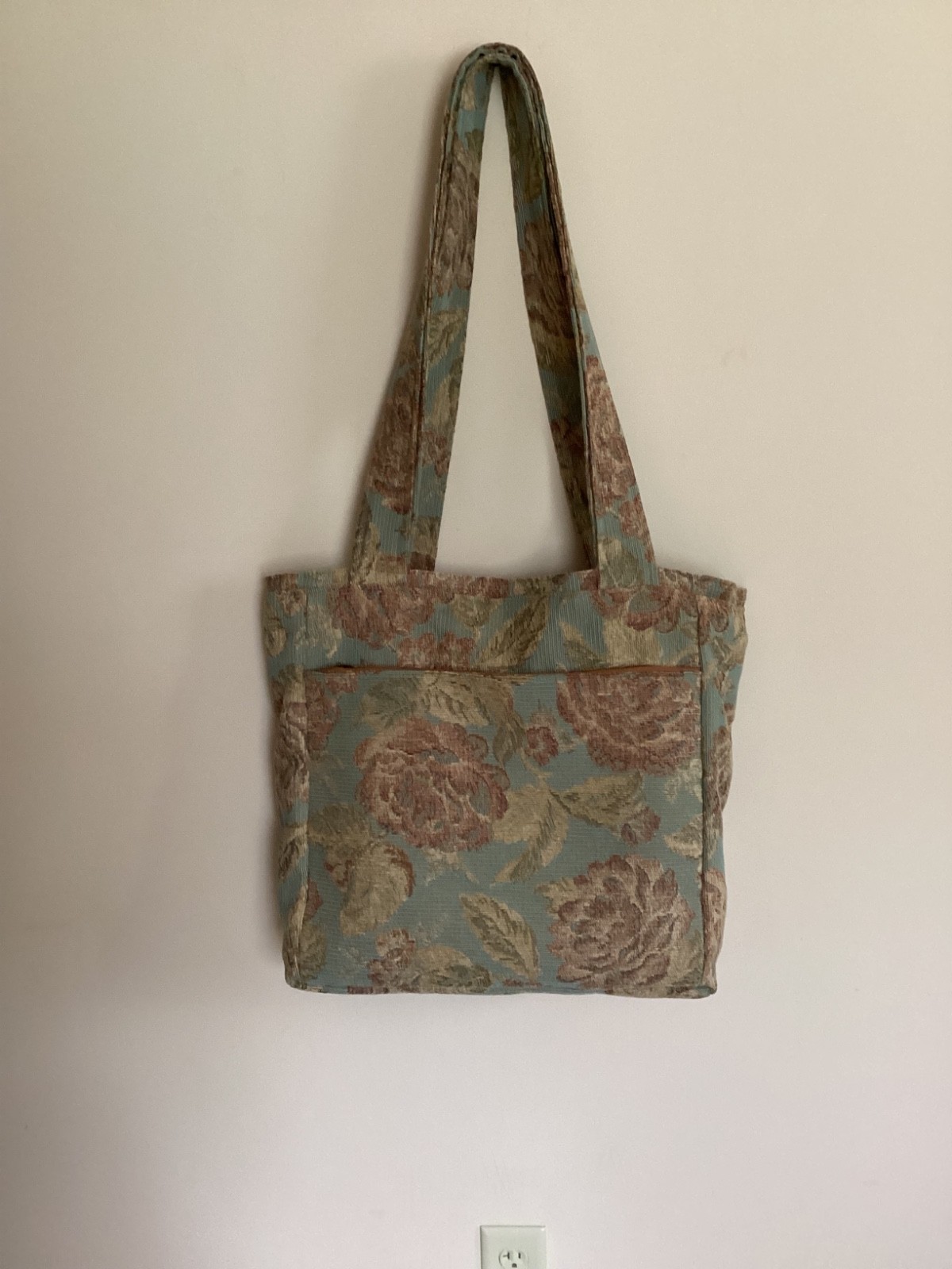 Luxurious-Vintage Style-Handbag/Travel Bag-15x16x5-3 Zipper Compartments-15×12