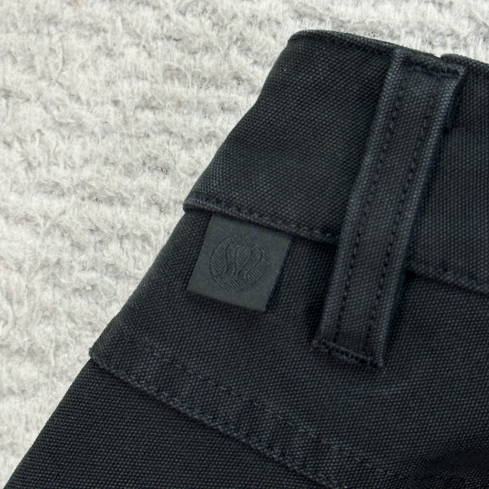 Lululemon 40 x 30 Black Slim Fit Abrasion-Resistant Utilitech ABC Pants LM5ABMS
