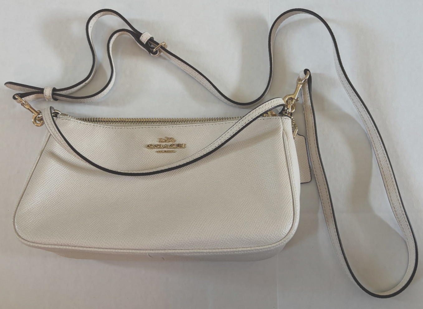 COACH #F25591 Ivory Crossgrain Leather Bag 8.75″ x 5″ w/ Two Detachable Straps
