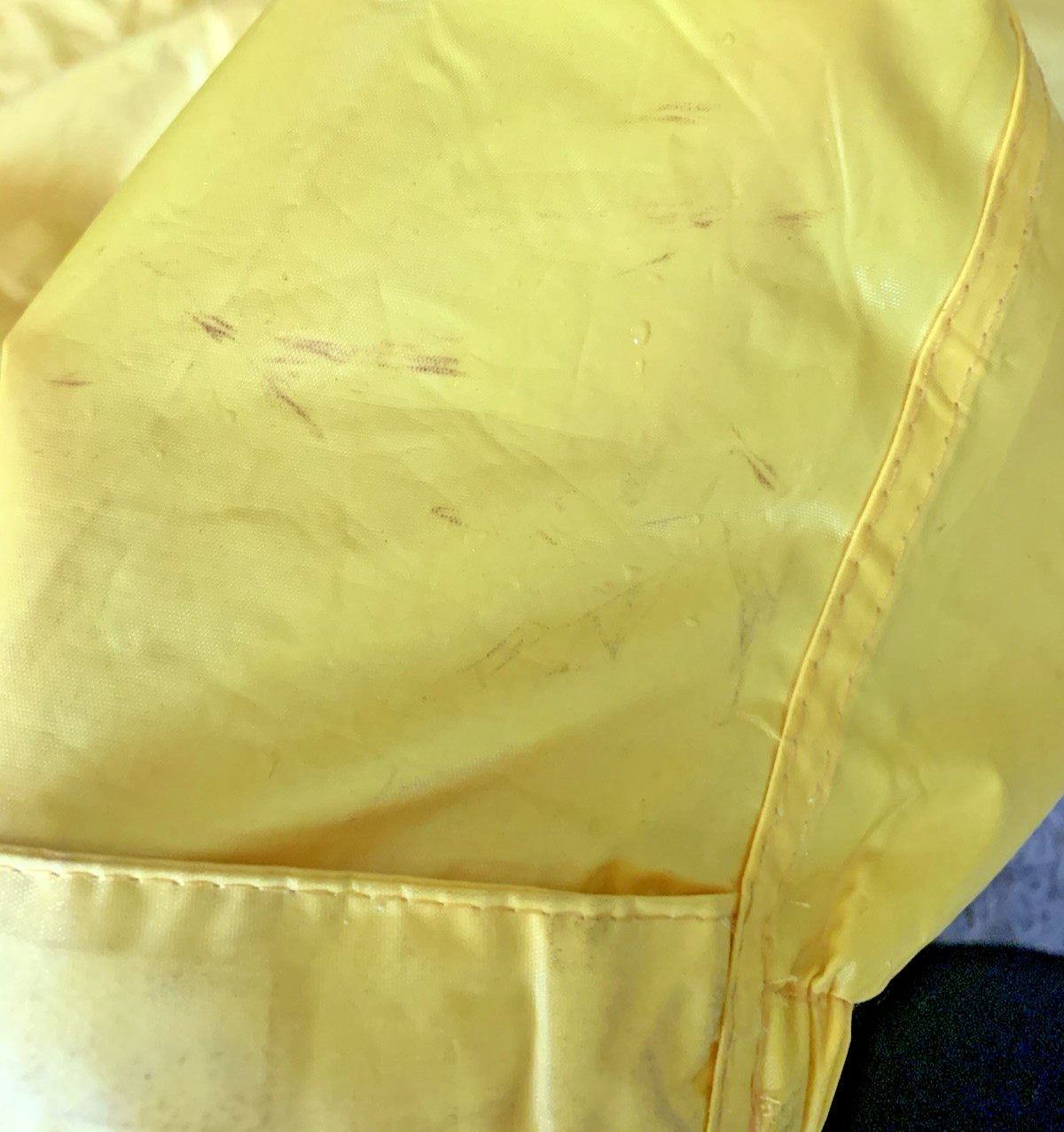 Yellow “Blue Mountain” Adult Unisex PVC & Polyester Raincoat Size M *New w/Flaws