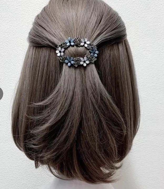 Oval Flower Hair Clip Rhinestone Crystal Color: Light Pink