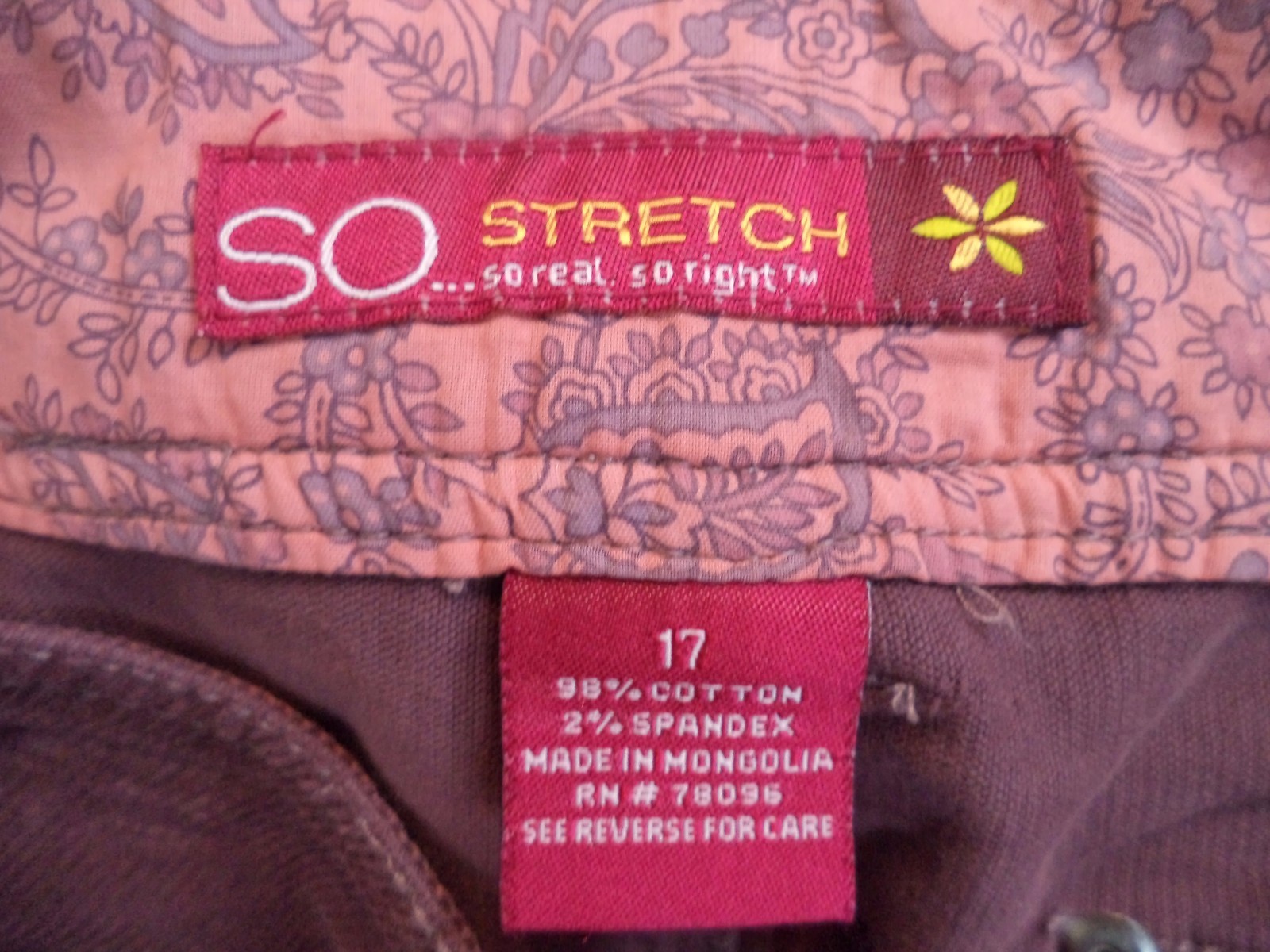 Women’s Plum SO Stretch Corduroy Pants. Size 17. 98% Cotton/ 2% Spandex.