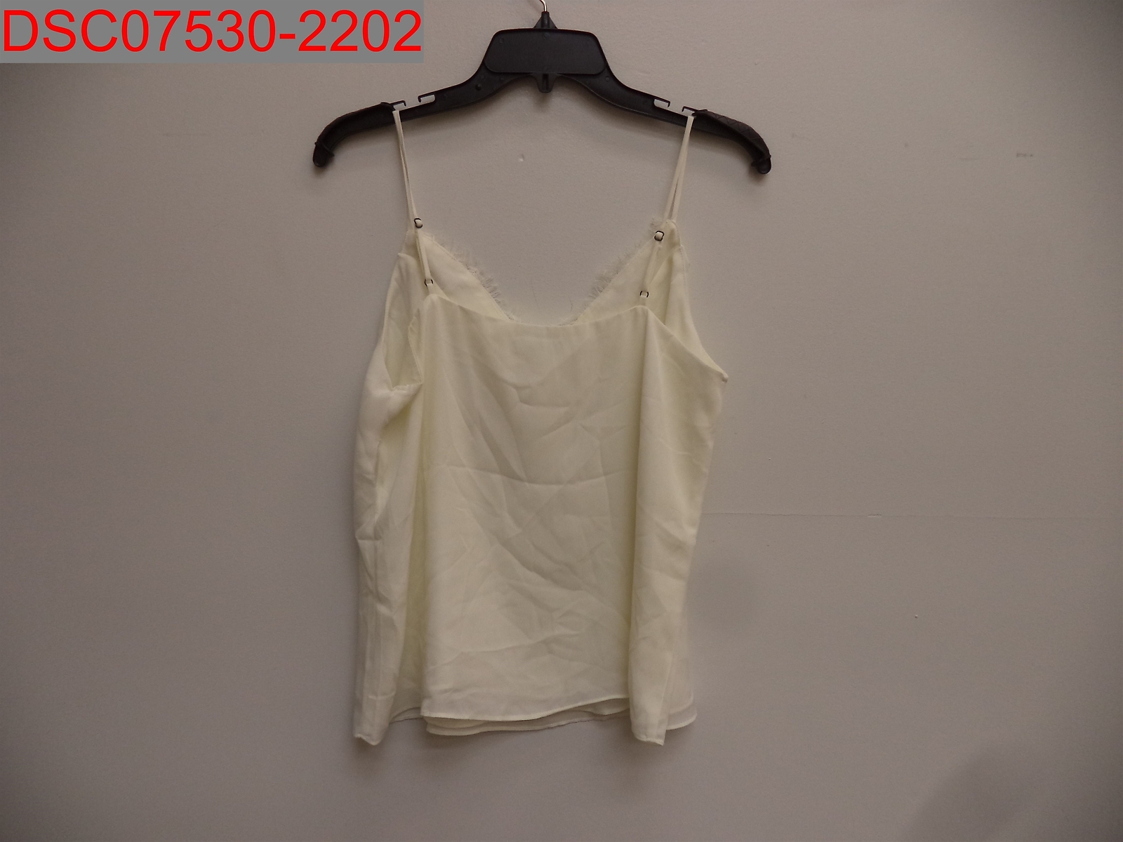 NWT – Stain, Abound Women’s Ivory Lace Trim Crepe Cami Top, Size M 439112773005