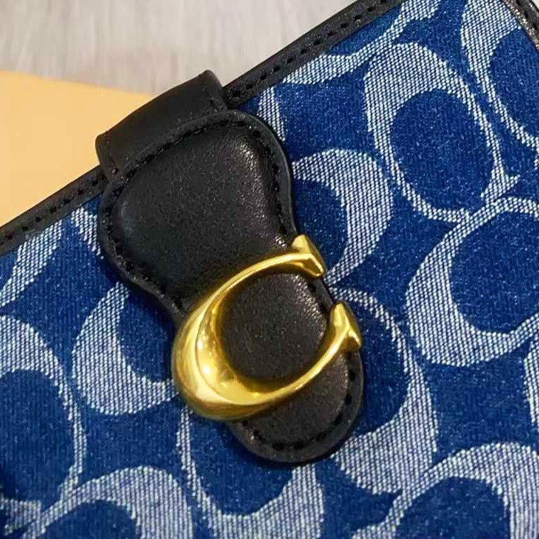 COACH Tabby Medium Wallet Signature Denim CA196 outlet New With Box