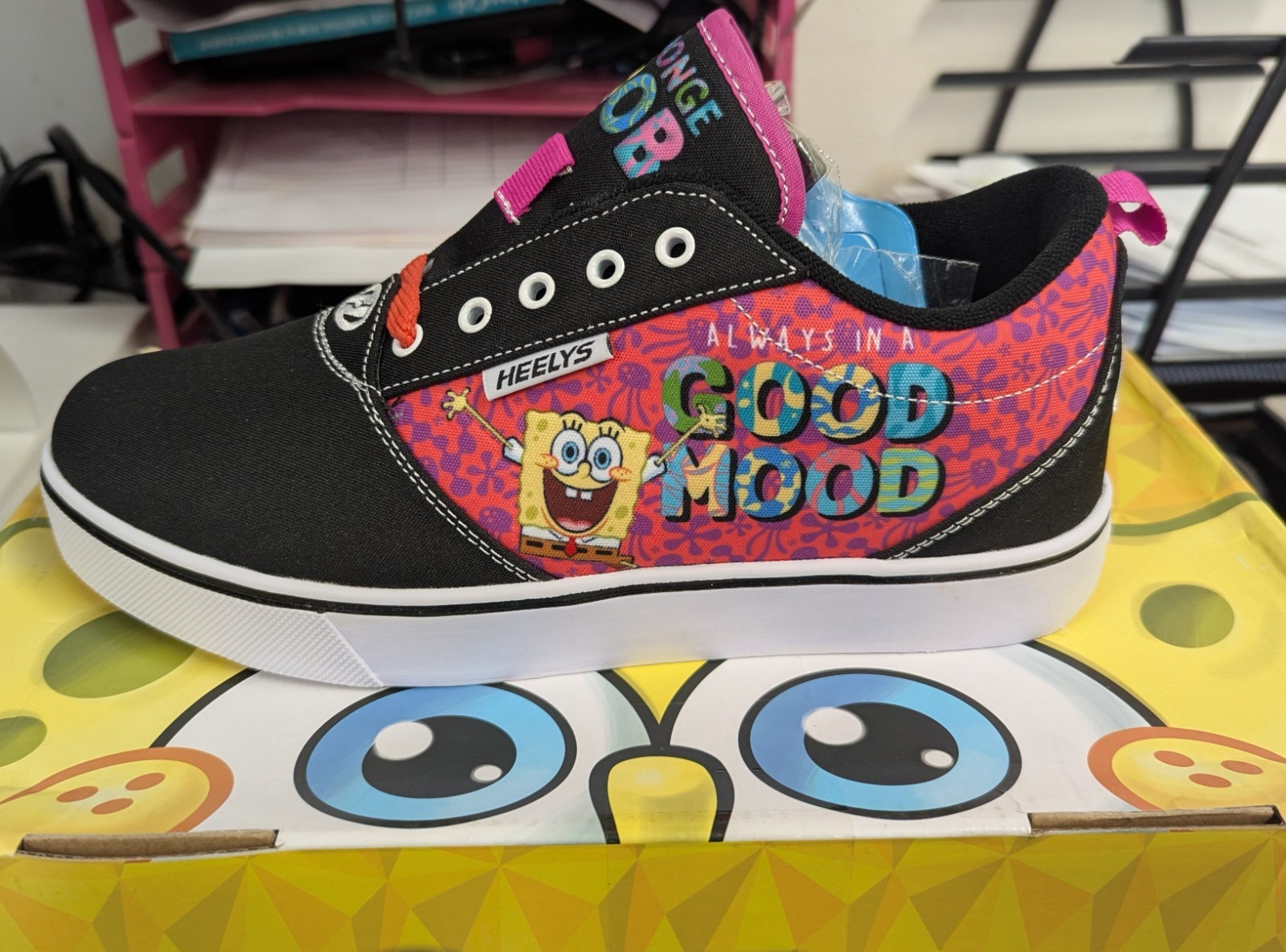HEELYS PRO 20 SPONGEBOB ALWAYS IN A GOOD MOOD YOUTH SNEAKERS *SEE VARIATIONS NIB