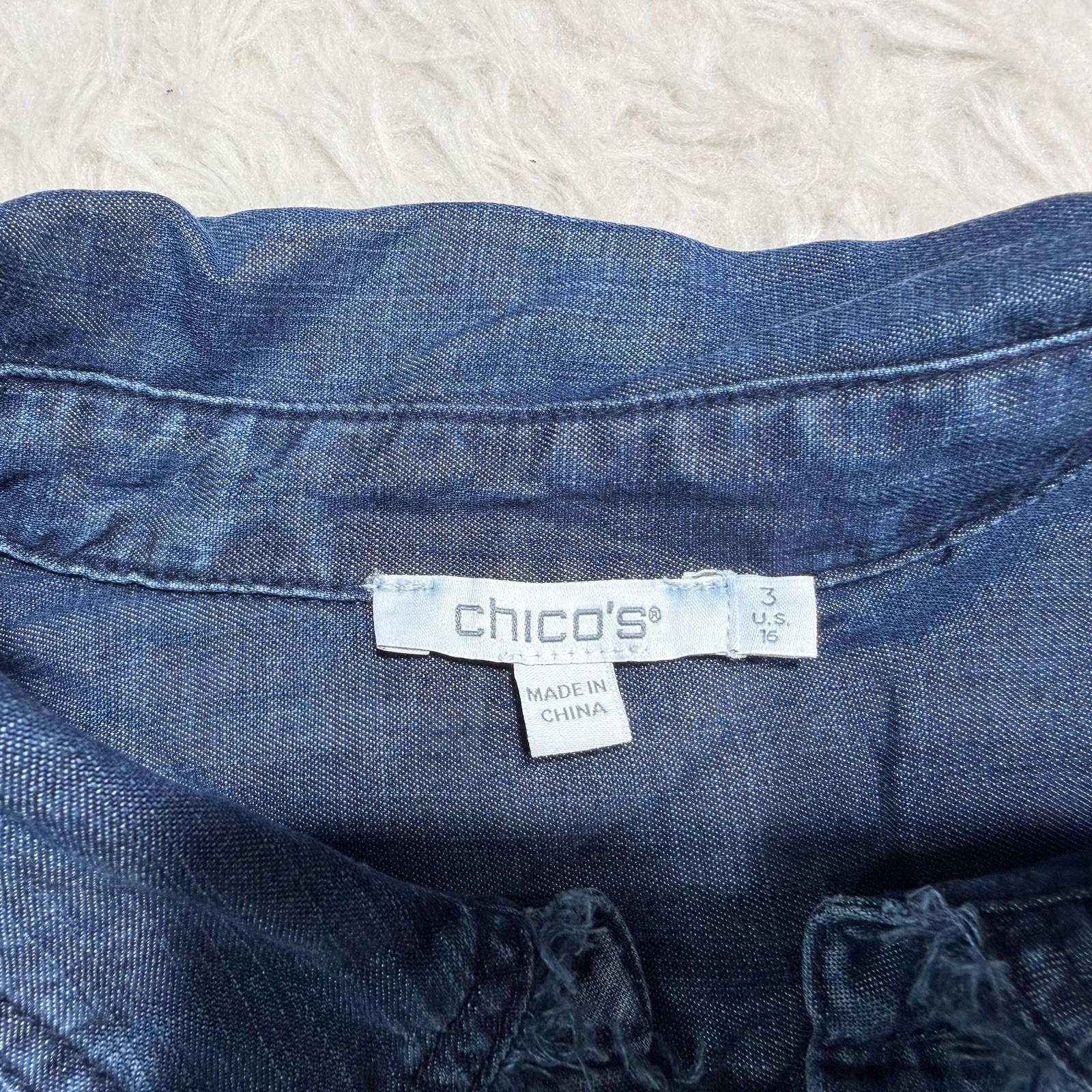 Chicos Twill Raw Hem Button Front Shirt Sz 3 16 Roll Tab Sleeve Lyocell Blue J2E
