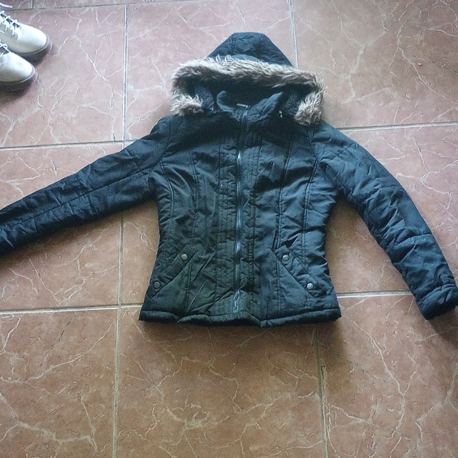 YMI Kids Hooded Puffer Jacket Faux Fur Trim Full Zip Pockets Black L/G