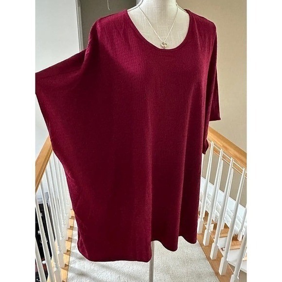 SHEIN Curve Burgundy Batwing Sleeve Textured Tunic Top 1XL Plus Size Wine Red