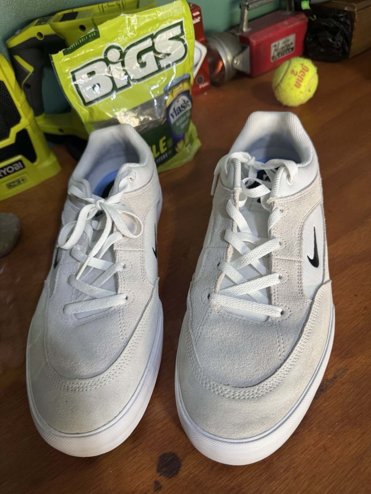 Nike SB Chron 2 White/Black Skate Shoes Used Size 13