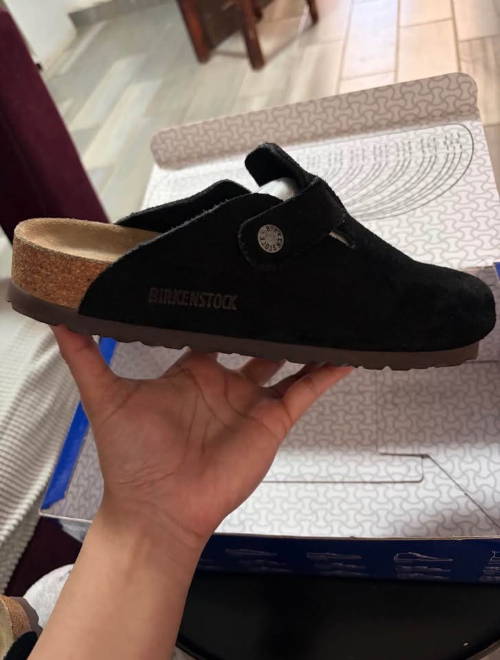 Birkenstock Boston – Black (Size 42)