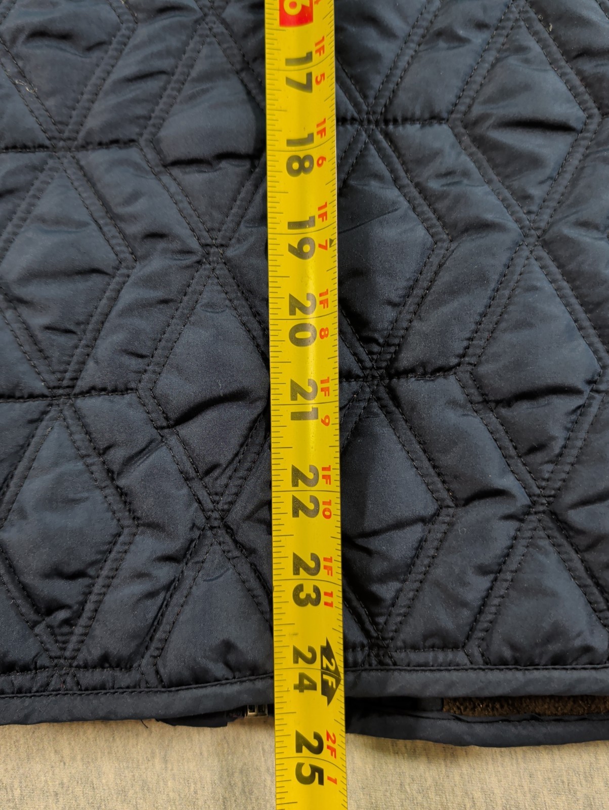Weatherproof Fleece Lined Quilted Vest Full Zip, Zip Pockets Adjustable Back L