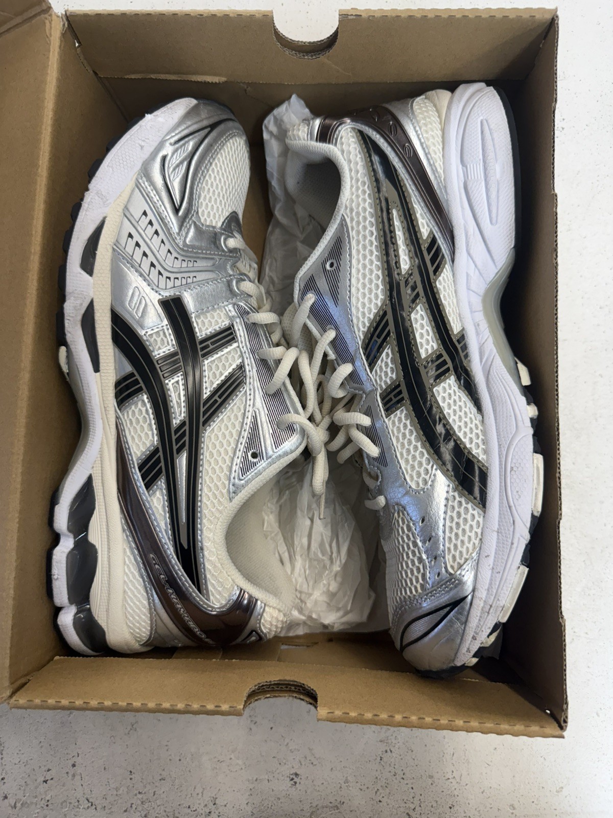 Asics Gel Kayano 14 Silver Cream-Very Clean-Size 11.5