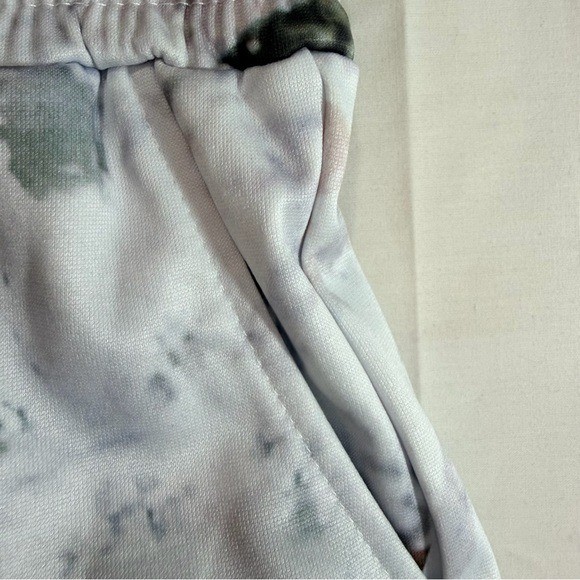 Unisex Grey, White,Orange Leaf Camouflage ElasticWaist Drawstring Shorts 29″