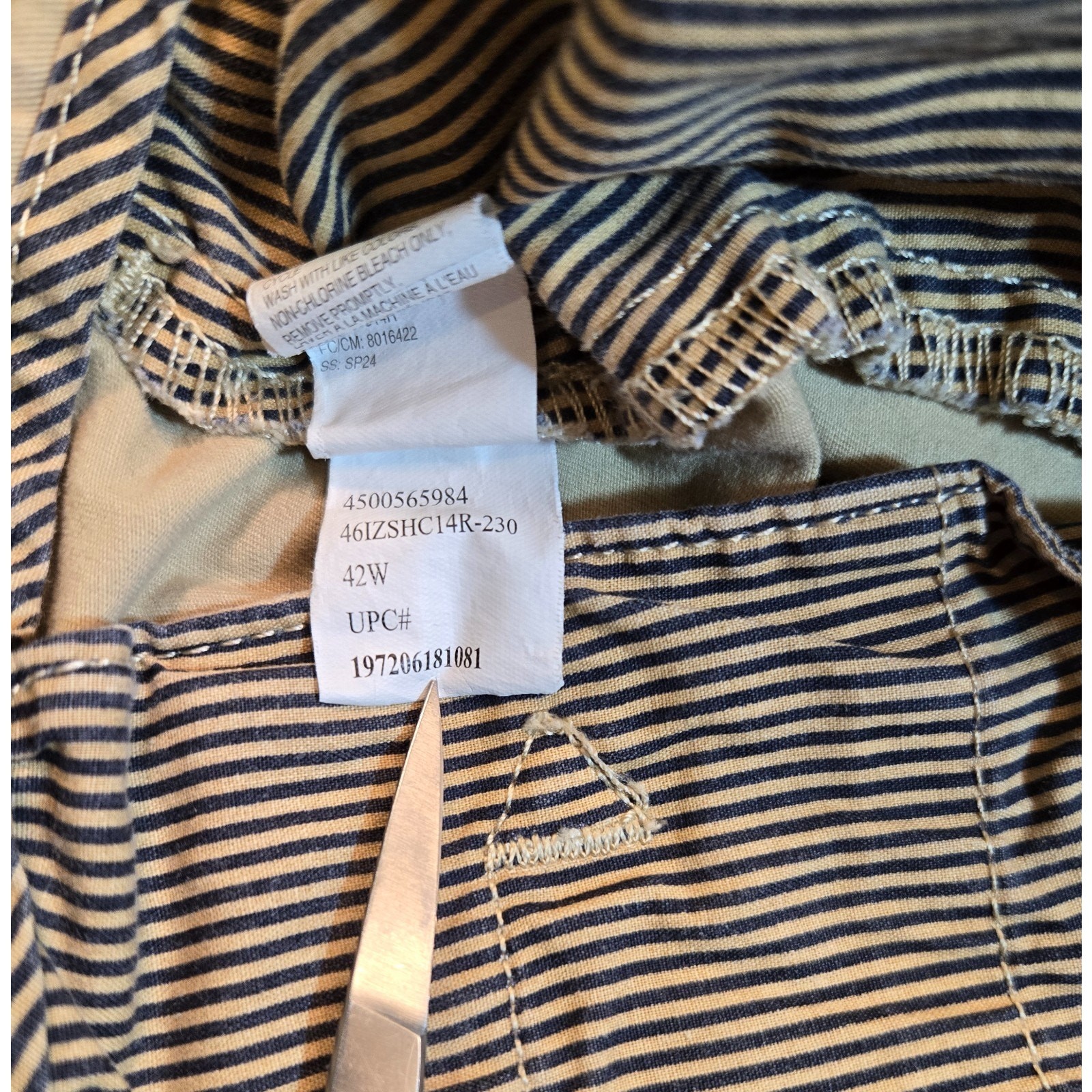 IZOD Saltwater Stretch KhakiChino Short 98C2E Men’s 42 Dad Preppy Coastal Hipstr