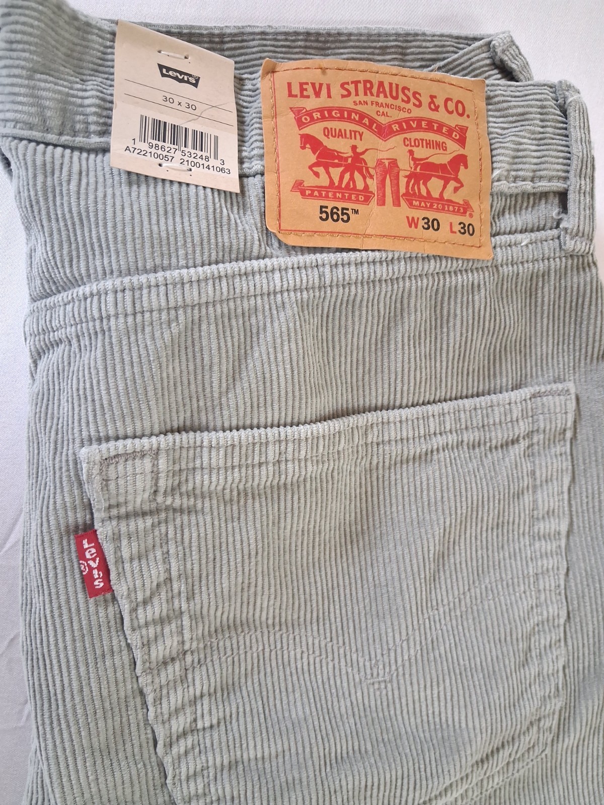 Levi’s Men’s 565 Corduroy Pants 30×30 Gray Loose Straight Fit 5-Pocket NWT