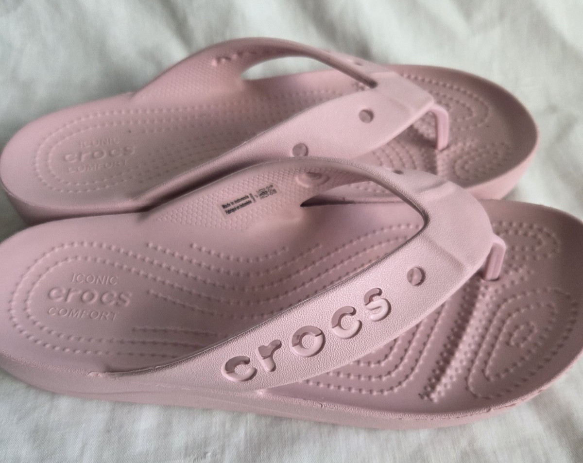 Crocs Womens Baya Flip Flop Platform Sandals W7 Petal Pink Iconic Comfort