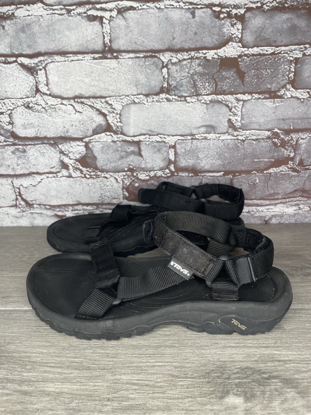 TEVA Hurricane Xlt2 Black EVA Foam Midsole Rugged Rubber Sandals Women 8M US/39
