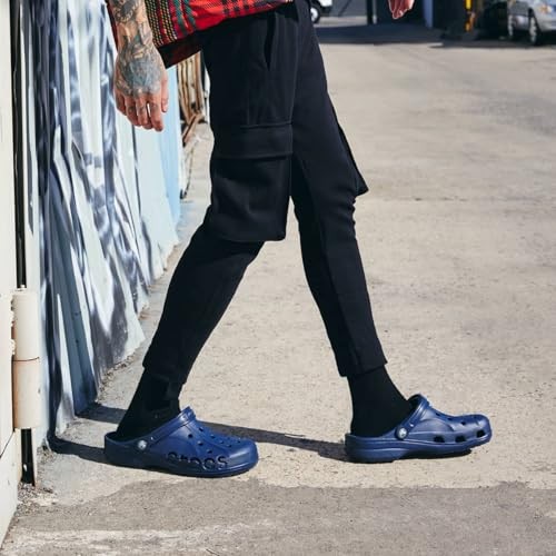 CROCS UNISEX ADULT BAYA CLOGS – SIZE: MEN 5 WOMEN 7 NAVY