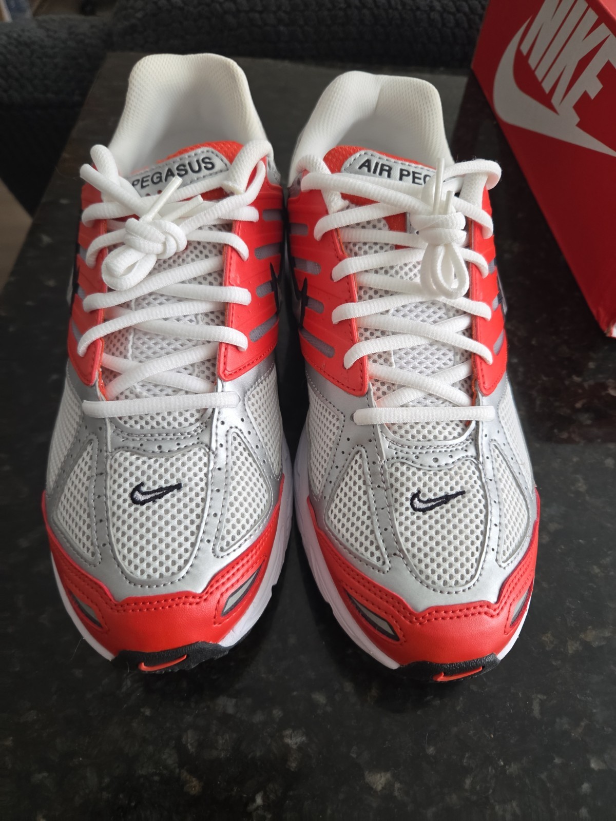 Size 9.5 – Nike Air Pegasus 2K5 Picante Red