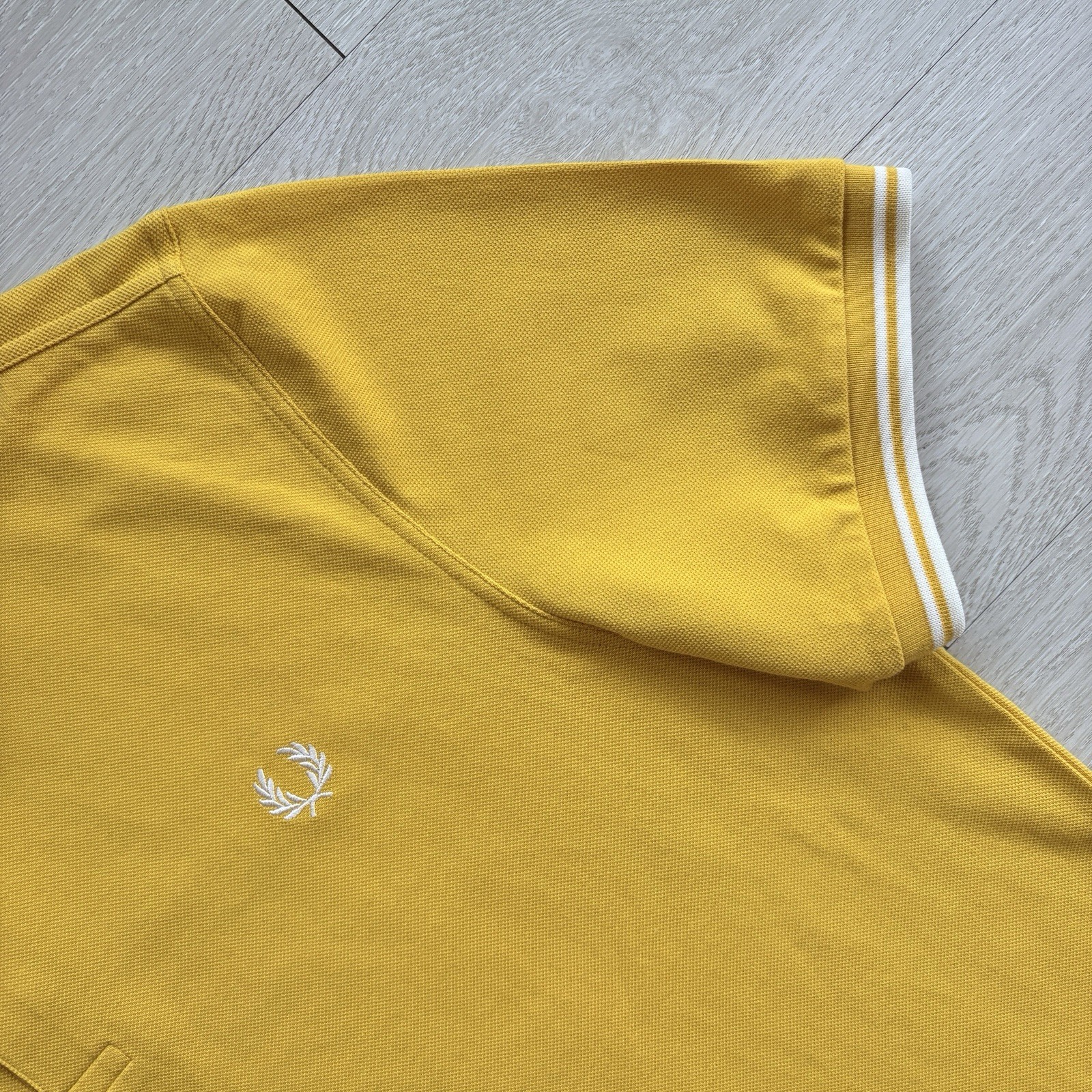 BNWT Fred Perry M3600 Short Sleeve Twin Tipped Polo Shirt Yellow Mens Size 2XL
