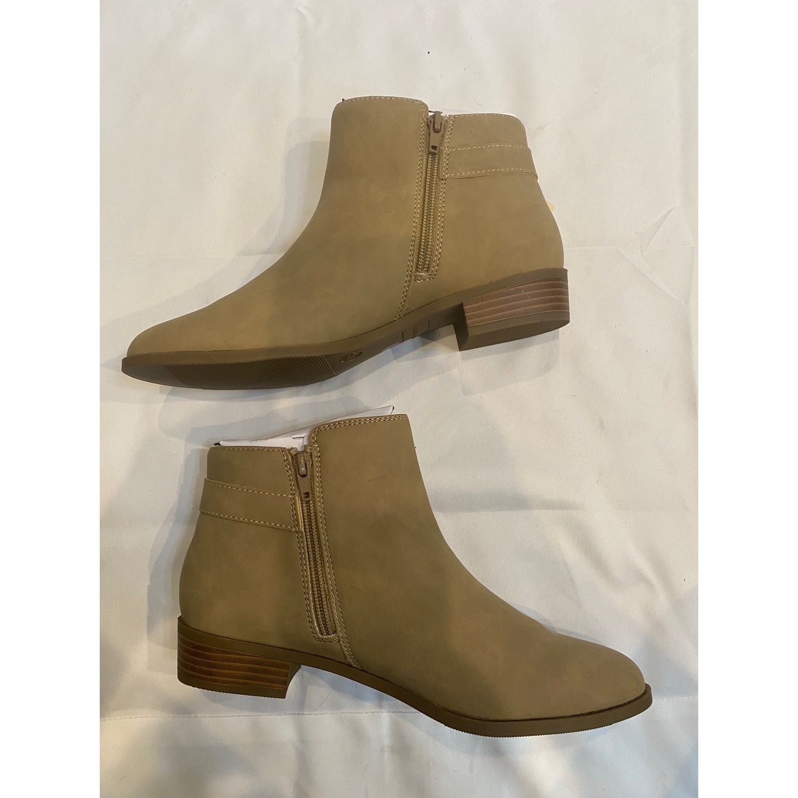St. Johns Bay Ryder Sand Tan Ankle Boots Buckle Block Heel Booties Womens Size 8